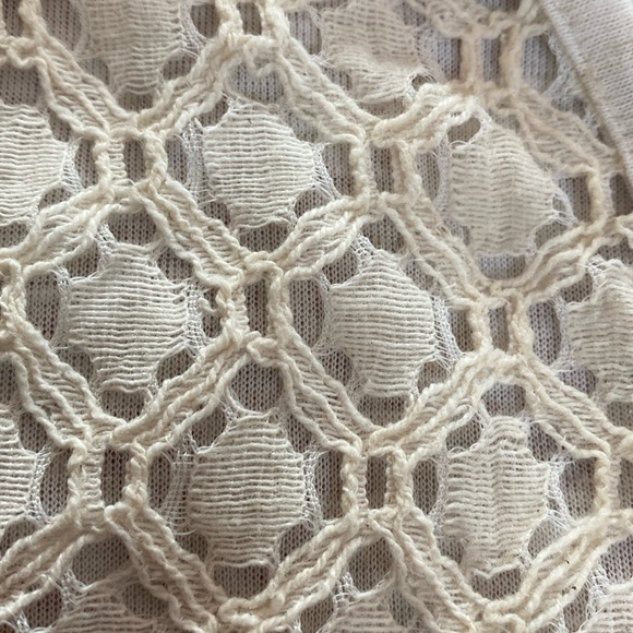 Rewind sleeveless southwestern/lace top - Size Small - Picture 7 of 9